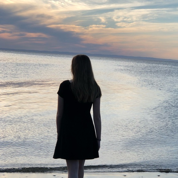 Meet your Posher, Allison - Picture 1 of 1